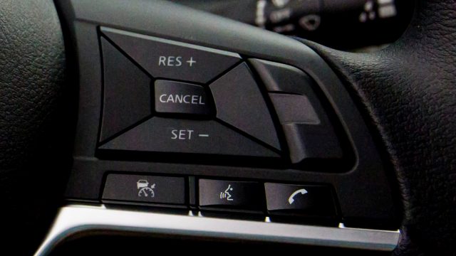 2020 Nissan Versa SV-10-source-2