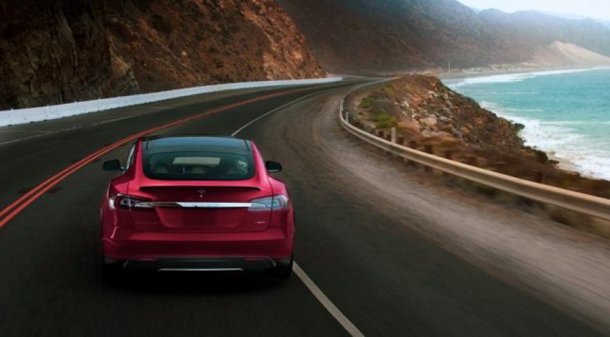 Tesla Stock Is Worth Half What Elon Said It’s Worth. Time to Panic?
