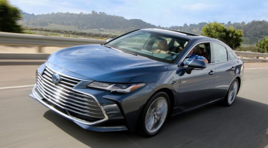 2019 Toyota Avalon Review: Breathing Life Into the Sedan Segment