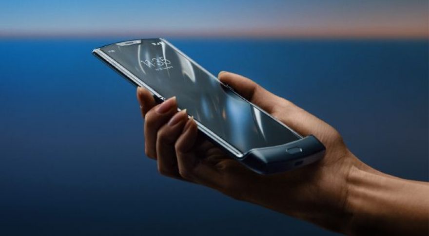 The New Moto Razr Launches February 6th After Short Delay