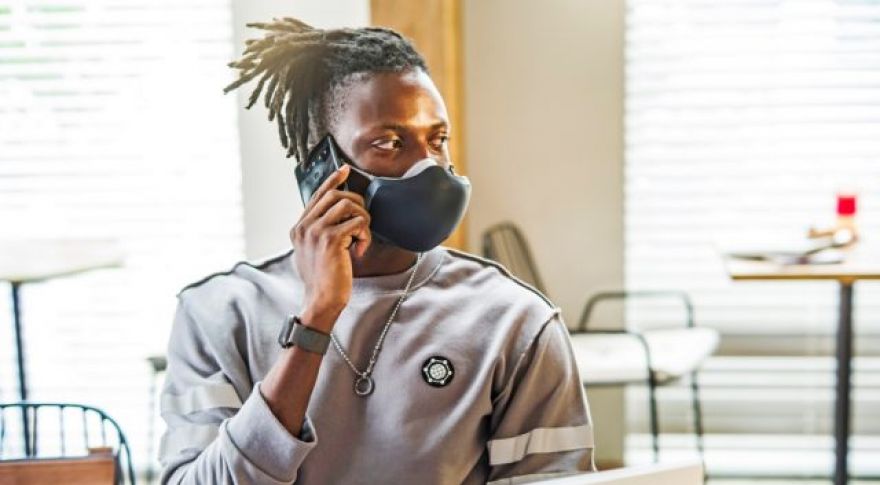 LG&rsquo;s Battery-Powered Mask Will Contain Mic, Speakers