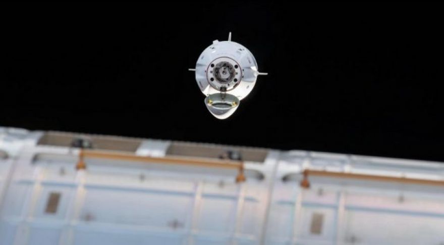 SpaceX Cargo Ship Delivers Fruit, Girl Scout Experiments to the ISS