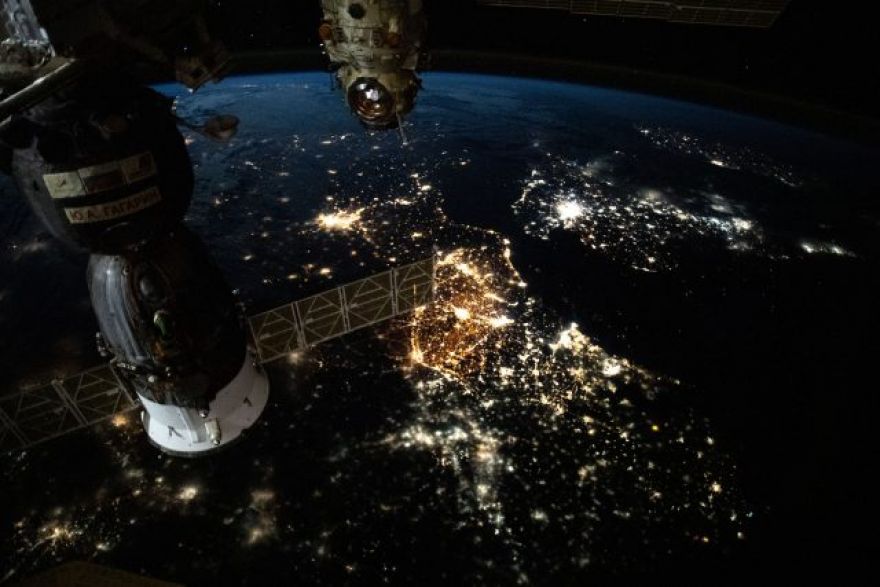 NASA Revamps Plans for Commercializing Human Spaceflight