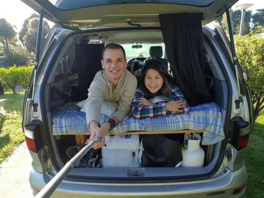 Casal larga casa para morar dois meses em carro na Nova Zelândia