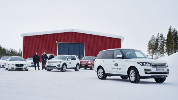 Dirigir no Meio do Círculo Polar Ártico com  Jaguar  Land Rover