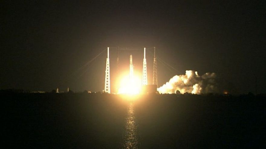 SpaceX Launches Previously Flown Falcon 9 and Dragon Capsule