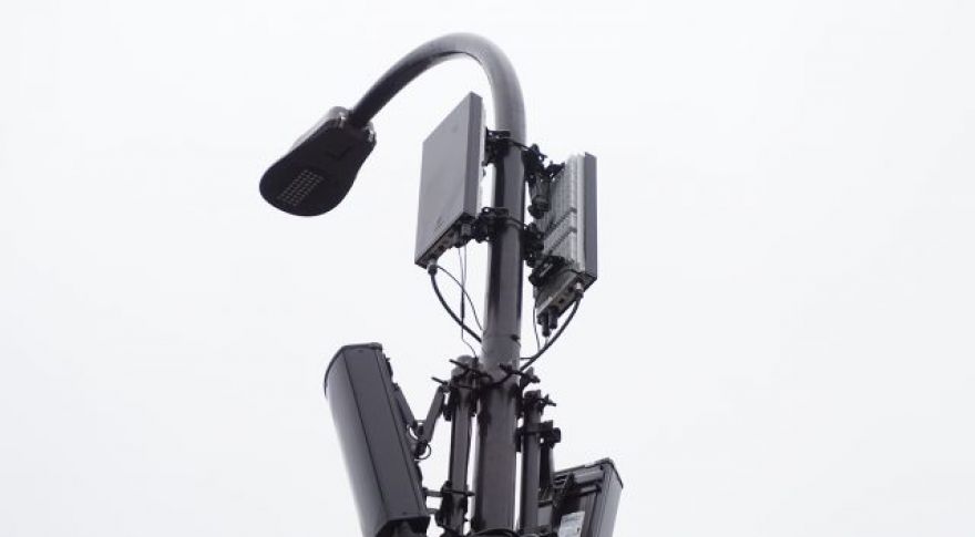 Verizon, AT&amp;T Delay 5G C-Band Launch Over Aircraft Interference Concerns