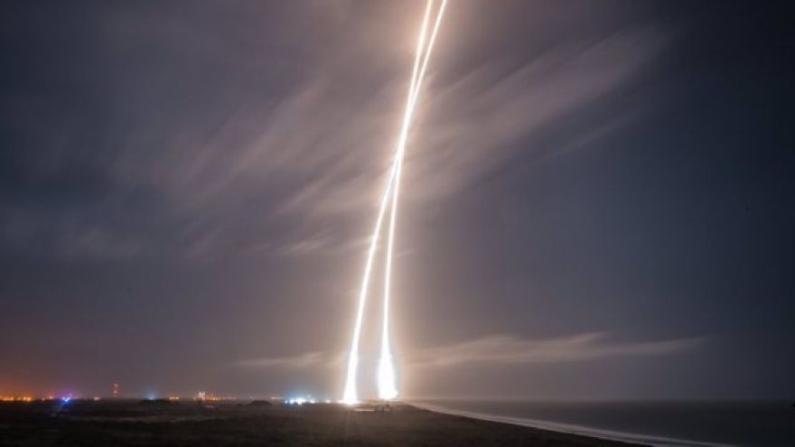 This week in space: Boeing, SpaceX, and tiny satellites