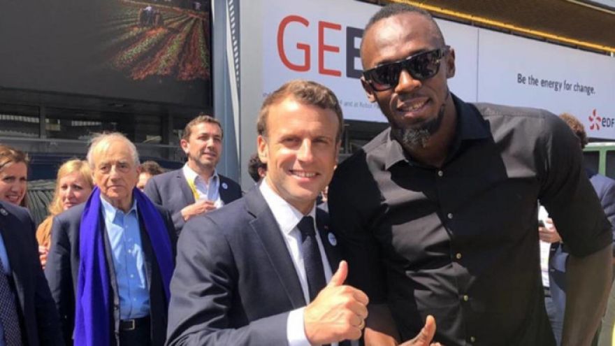 Usain Bolt lanza en París su auto y scooter eléctricos