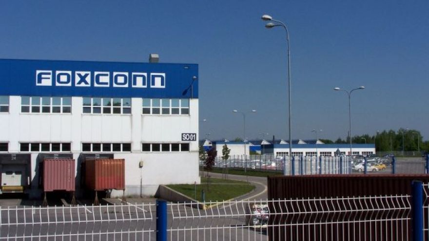 Foxconn Reportedly Shifts Away from Phone Manufacturing