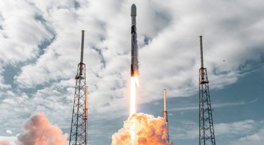 SpaceX Launches Record-Setting 143 Satellites in First Rideshare Mission