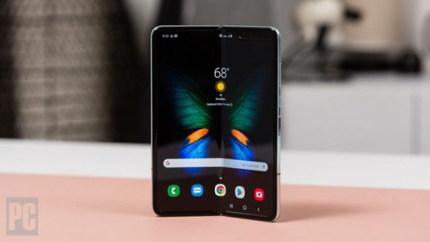 Galaxy Fold Fails Early on Livestream Torture Test