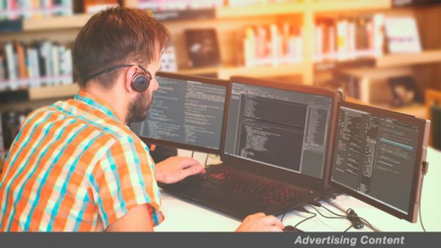 This Portable Monitor Gives Your Laptop An Extra Screen