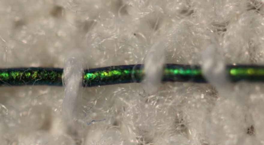 MIT Engineers Create Compression Bandage with Color-Changing Fibers