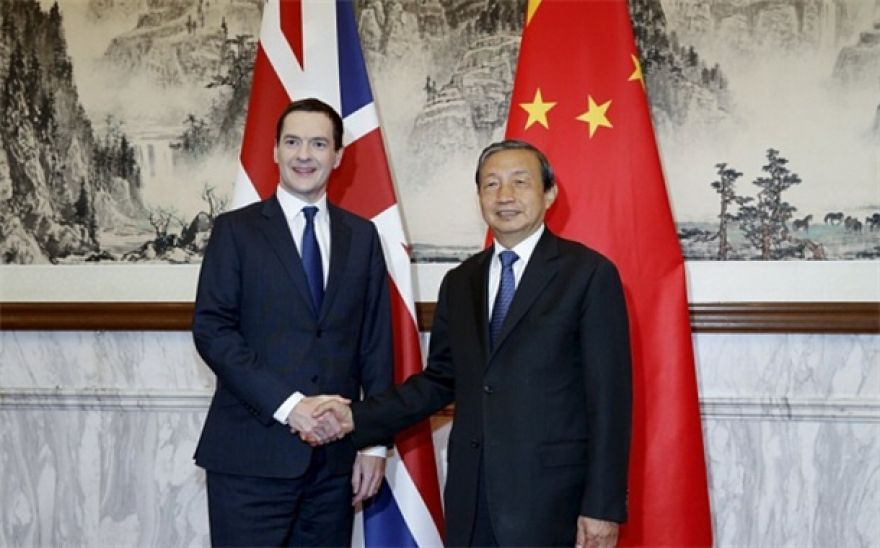 Inglaterra el puente de China a los mercados occidentales