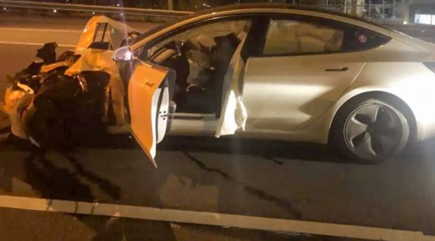 Another Tesla Crash, Another Investigation Into Autopilot