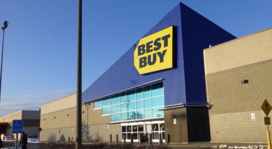 After Withering Criticism Over $100 Premium, Best Buy Won’t Sell Full-Price iPhone X at All