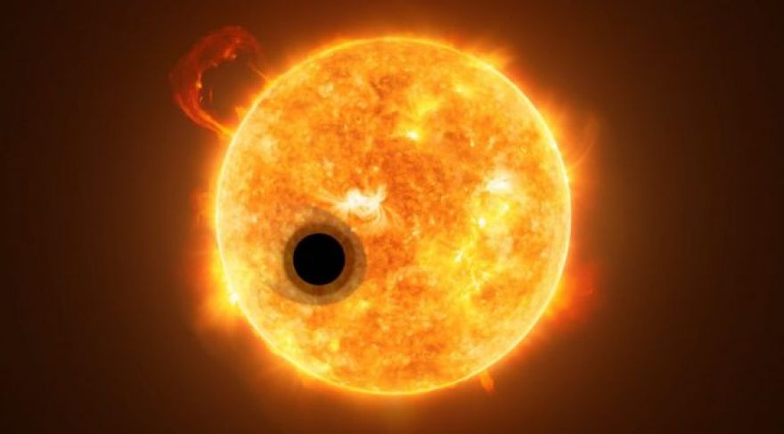Hubble Spies Helium in an Exoplanet&rsquo;s Atmosphere for the First Time