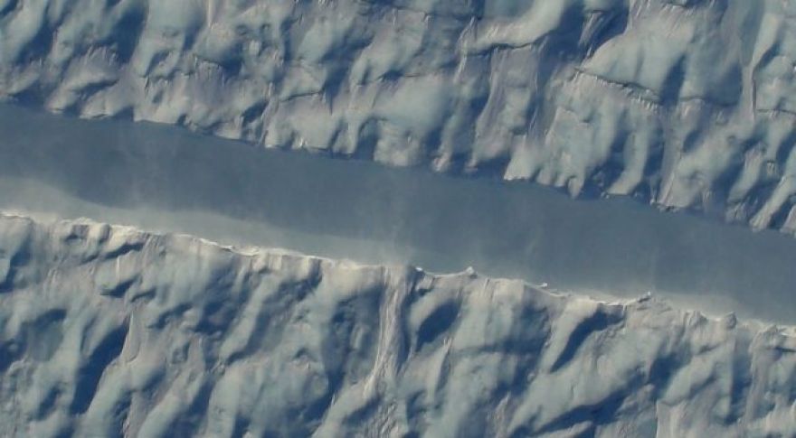 NASA photographs huge new fissure opening in Greenland glacier