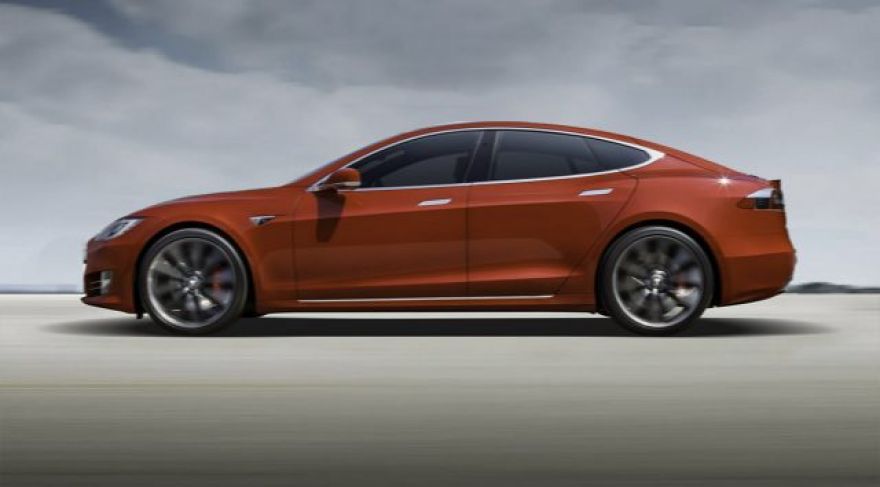Tesla Hit With Reports of Unintended Acceleration