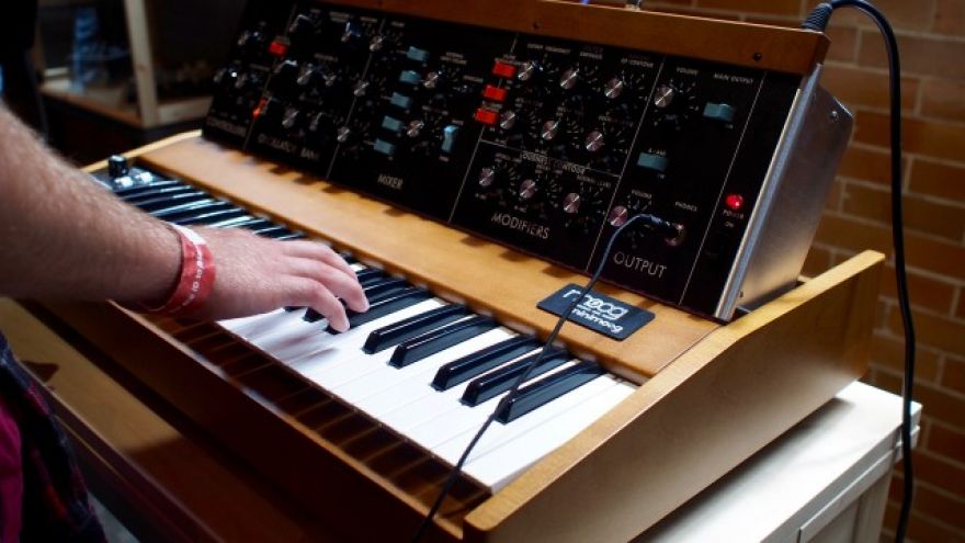 Moog Music reintroduces the classic Minimoog Model D synthesizer