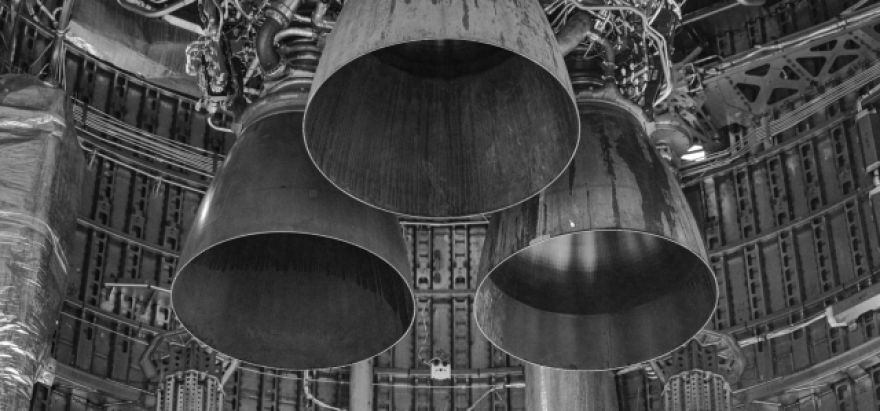 Musk Warns SpaceX Possibly Facing Bankruptcy