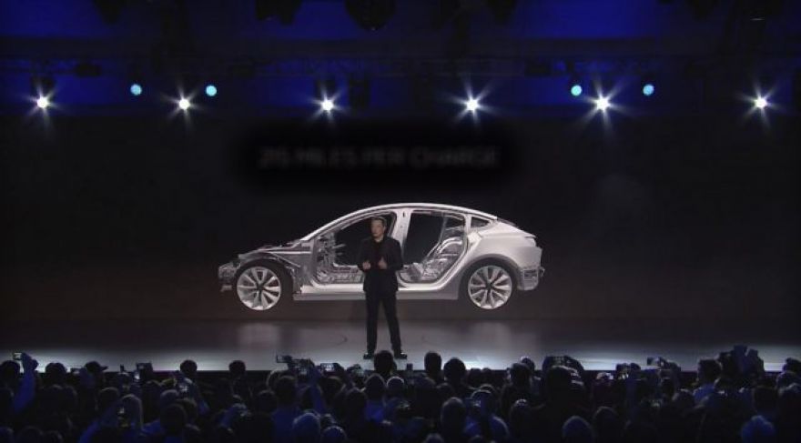 Elon Musk Gets in Spitting Match With Media. It Won&rsquo;t Be Our Stock That Stumbles.