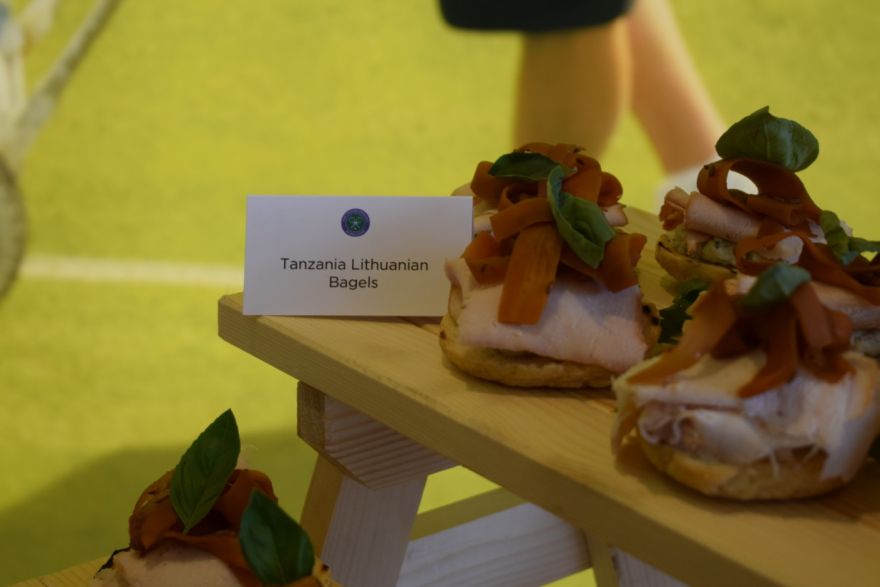 Lunch gets seriously weird when an AI decides what&rsquo;s on the menu