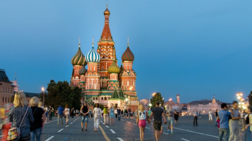 Google, Apple Cave to Russian Government Pressure, Remove Navalny Voting App