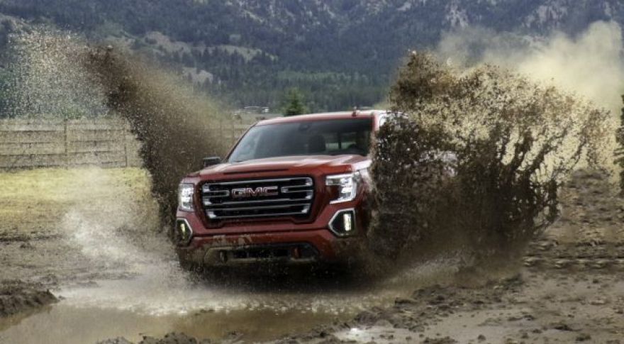 2020 GMC Sierra Review: The Pickup With X-Ray Vision for Trailering